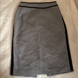 White House Black Market Houndstooth skirt